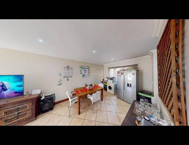 3 BEDROOM HOUSE FOR SALE IN KENLEAF